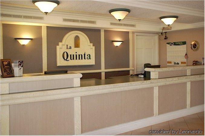 La Quinta Inn By Wyndham Clute Lake Jackson Интериор снимка