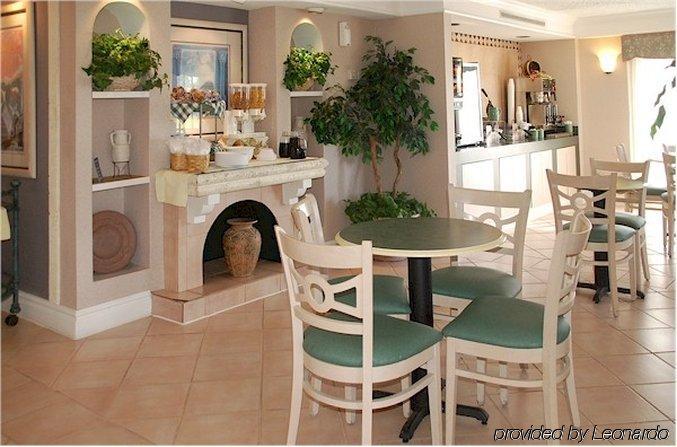 La Quinta Inn By Wyndham Clute Lake Jackson Екстериор снимка